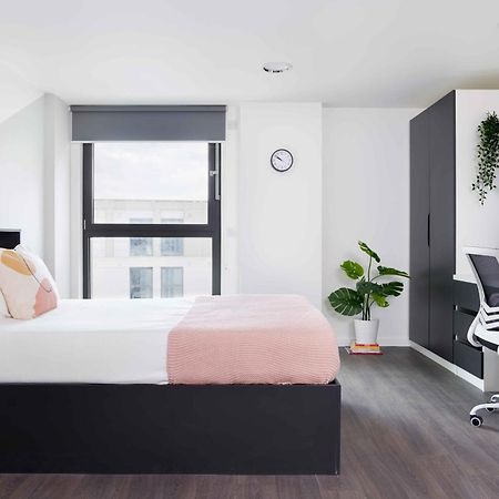 Joivy Trendy Aparthotel Units In Westfield-Adults Only Edinburgh Ngoại thất bức ảnh